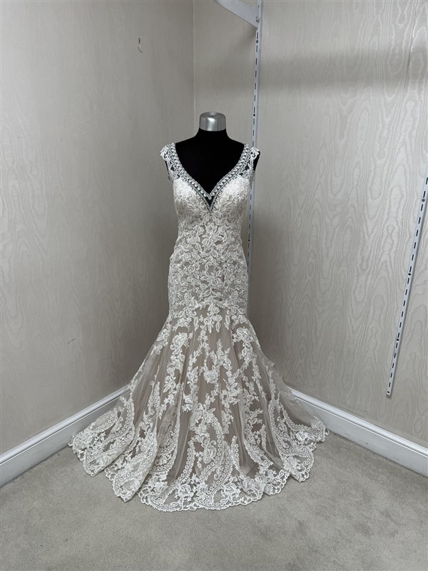 Allure Women's Bridal Style W411